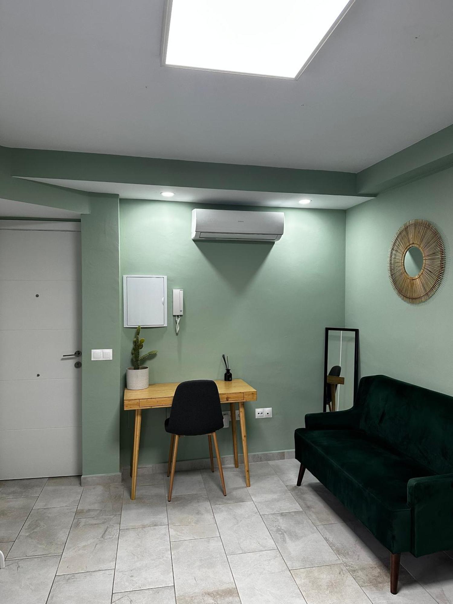 Lovely Studio Apartment Malaga Center Luaran gambar